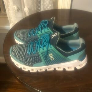 On Running Cloudswift Size 9.5w teal